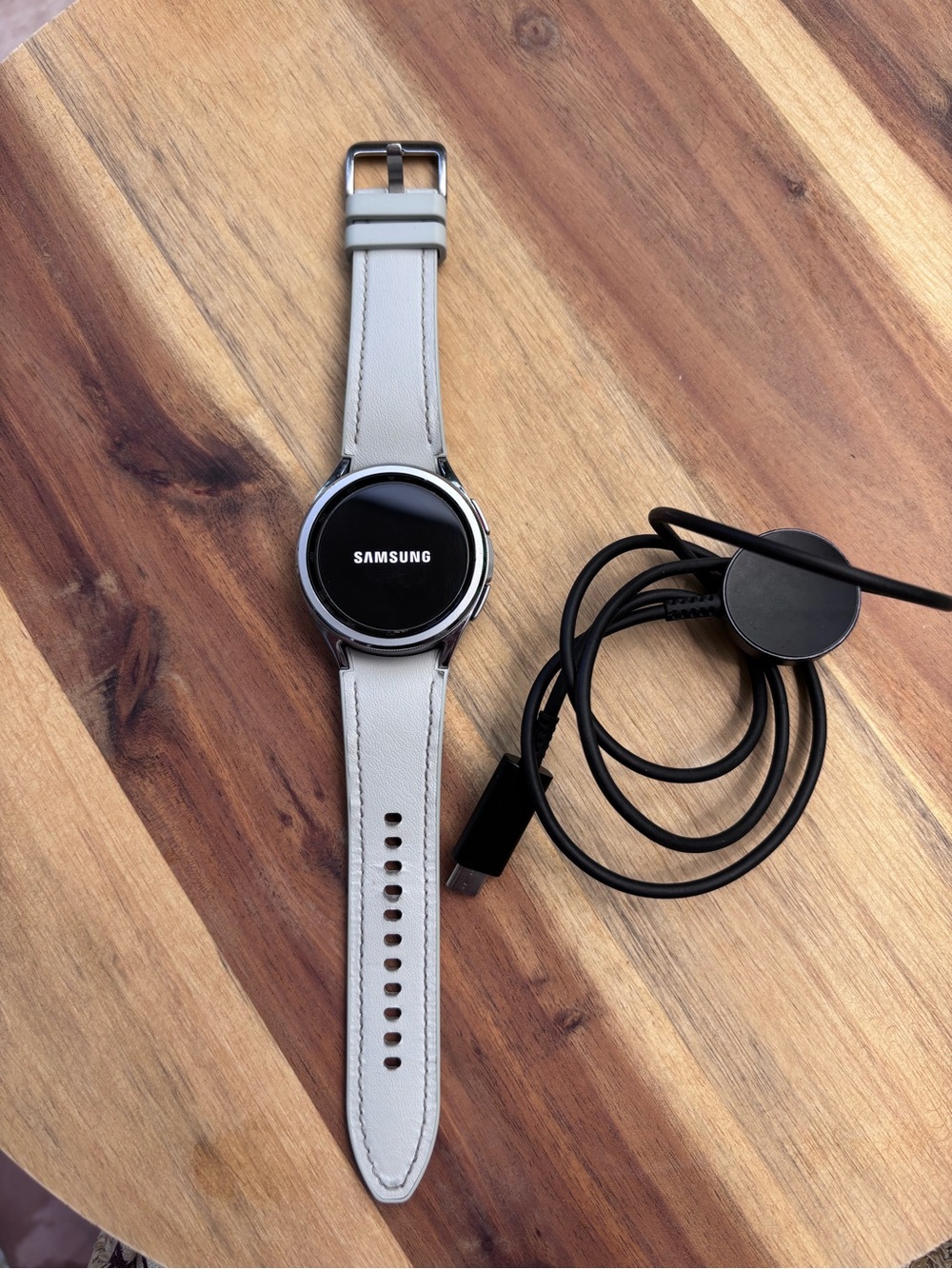 Samsung Silver Smartwatch with White Leather Band and Charger